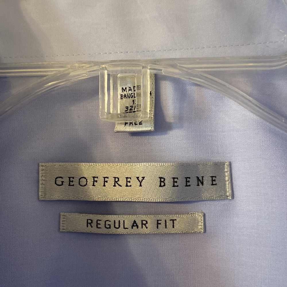 Geoffrey Beene Regular Fit size 15 -32/33 color light blue BNWOT - Picture 2 of 8